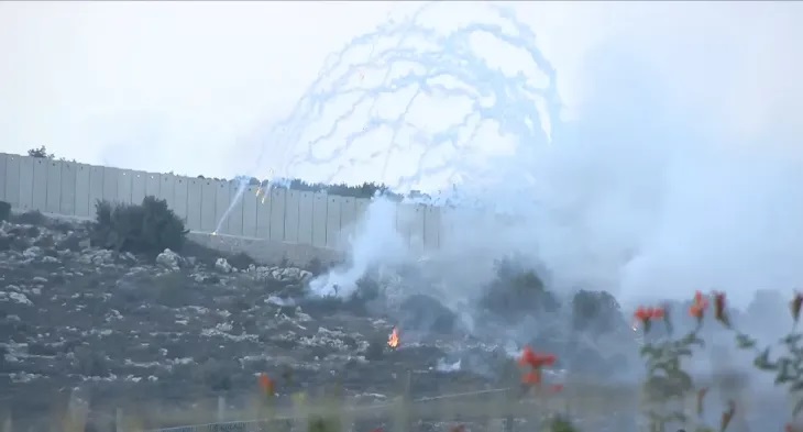 جيش الاحتلال يقصف أهدافاً جنوب لبنان يزعم أنها للمقاومة