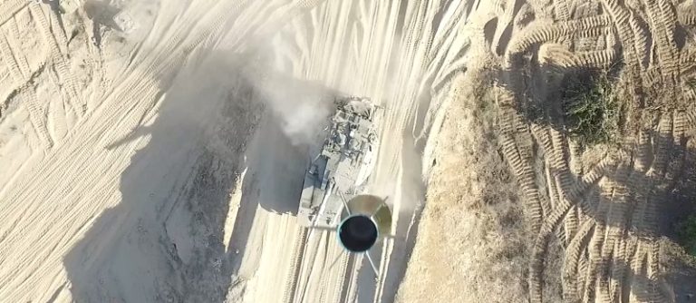 بالفيديو: “القسام” تسقط قذيفة على دبابة “ميركافا 4”