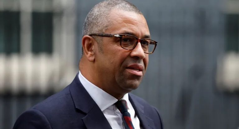 بريطانيا تعمل على هدنة إنسانية في غزة