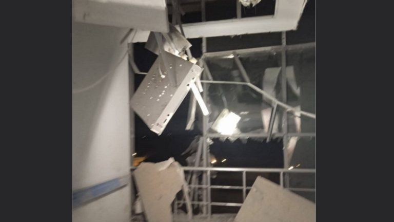 بالفيديو.. استهداف مستشفى الصداقة التركي وسط غزة