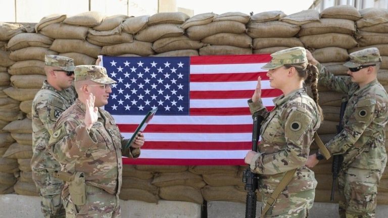 هجوم صاروخي على قاعدة “عين الأسد”