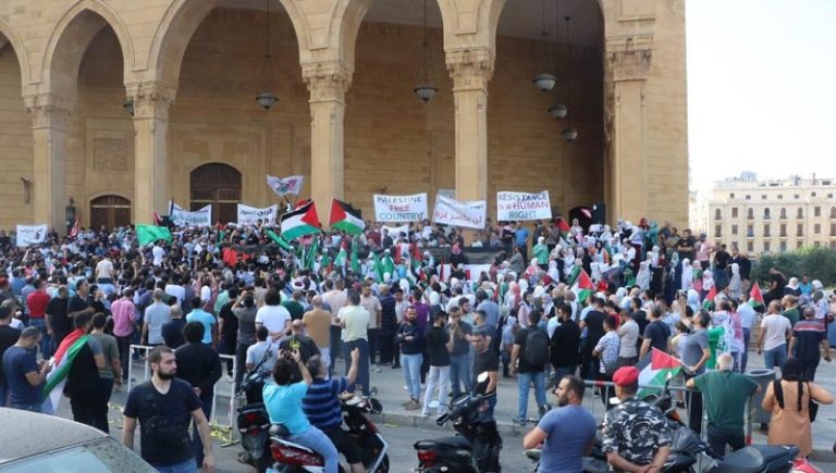 بالصور.. مظاهرات حاشدة وسط بيروت