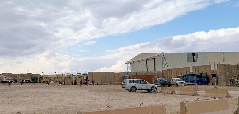 رشقات صاروخية جديدة على قاعدة “عين الأسد”