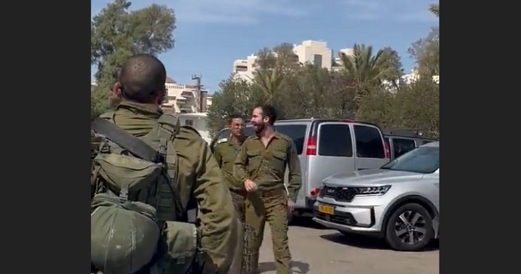 بالفيديو.. جندي يتهجم على نتنياهو بألفاظ نابية