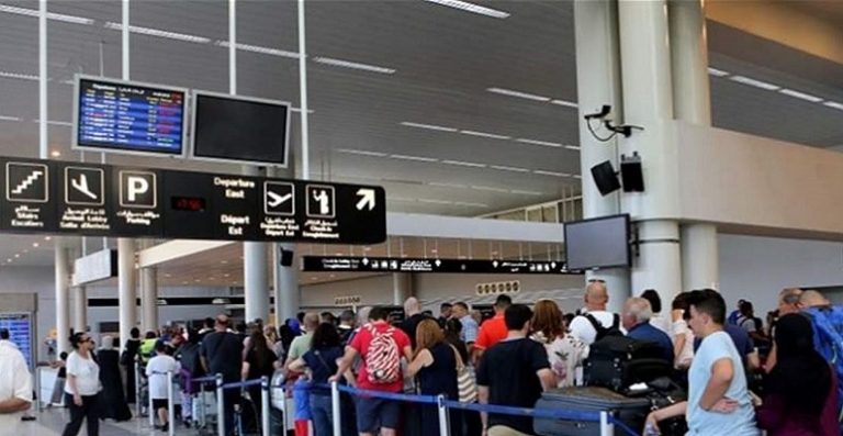 بالفيديو.. هذا ما يشهده مطار بيروت منذ الصباح