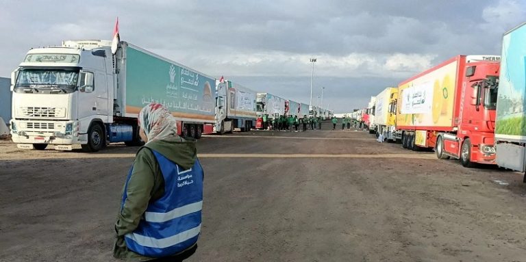 خلافات حول شروط دخول المساعدات الى غزة!