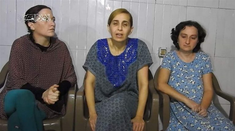 بالفيديو.. رسالة من أسرى العدو لنتنياهو