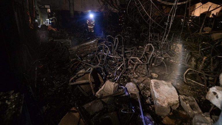 بعد فاجعة “زفاف نينوى”.. إقالة مسؤولين محليين في العراق!