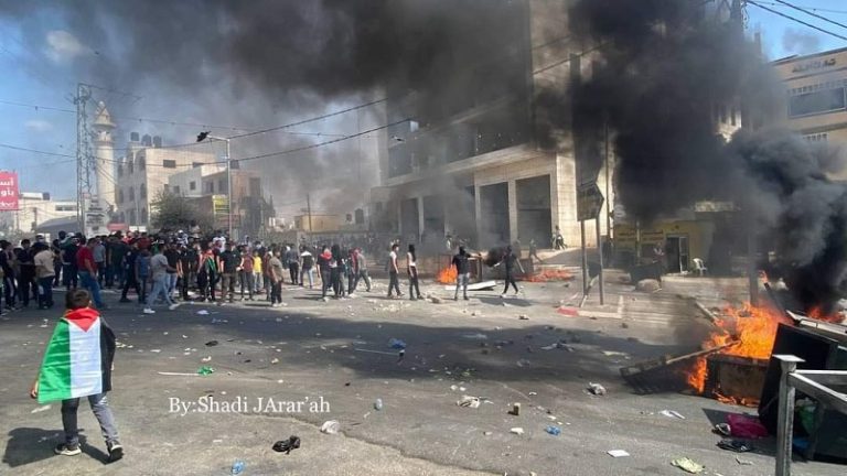 بالفيديو: 51 إصابة بمواجهات مع الاحتلال في حوارة