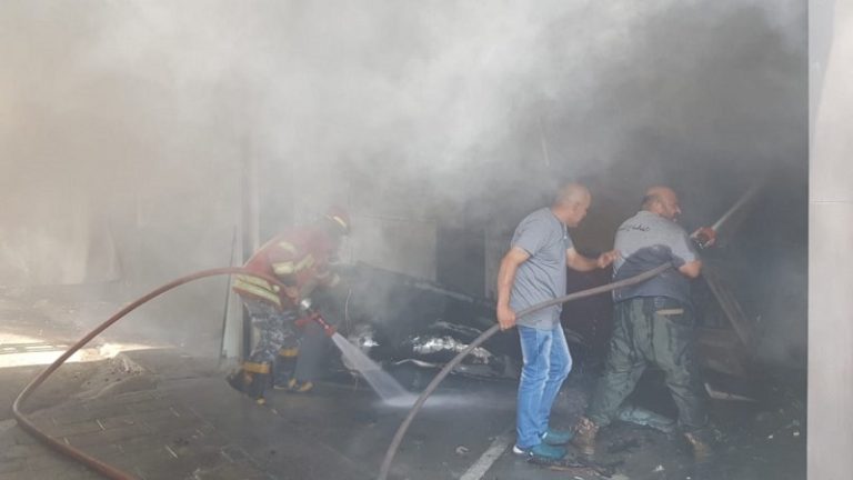 بالفيديو والصور: حريق في مختبرات طبية في صيدا