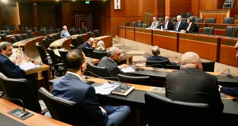 “الإدارة والعدل” تبحث تعميم وزارة العدل