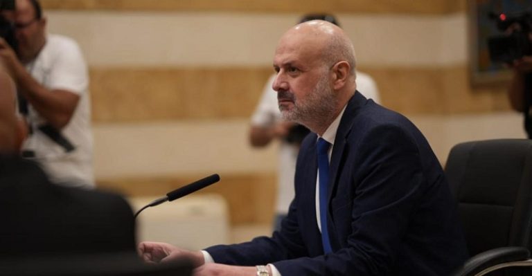 مكتب مولوي: الوزير لم يستعمل صلاحياته لخدمة أقاربه