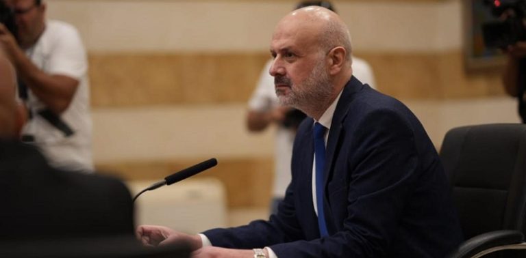 مولوي يتفقد المبنى المنهار: سيتحمل كل مقصر المسؤولية لأن أرواح الناس غالية