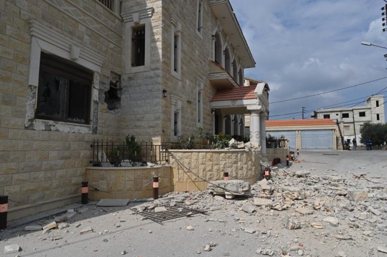 “حزب الله” يطلق ورشة لإعادة إعمار المنازل في المناطق الحدودية