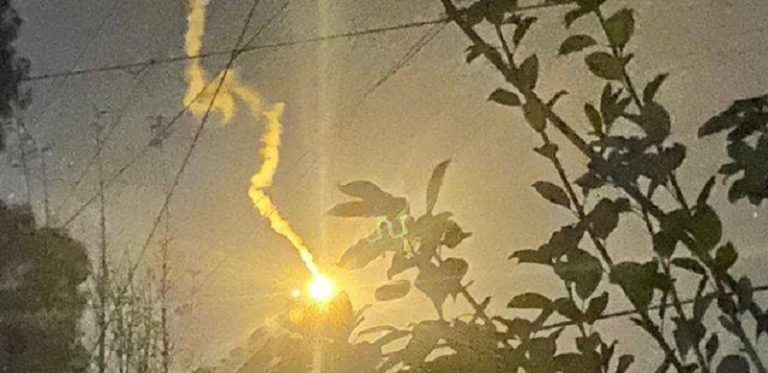 العدو يلقي قنابل مضيئة فوق راميا.. واستهداف مواقع لـ”الحزب”؟