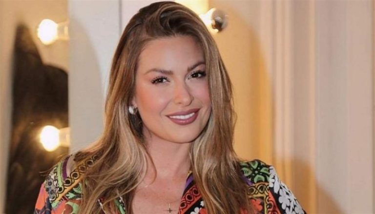 بالصورة.. باميلا الكيك بالكوفية الفلسطينية