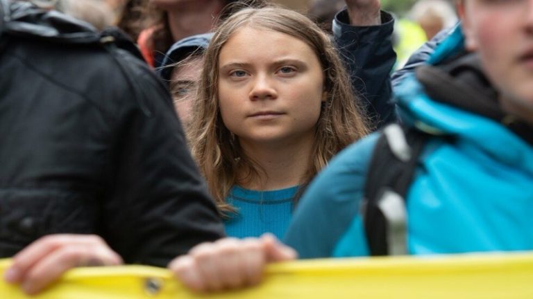 غضب “إسرائيلي” على ناشطة سويدية.. والتهمة “حماس”