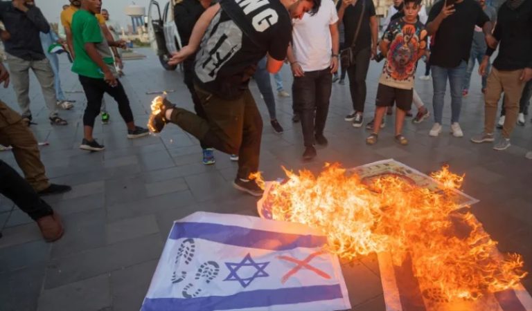 إعلام العدو: ما جرى وصمة عار