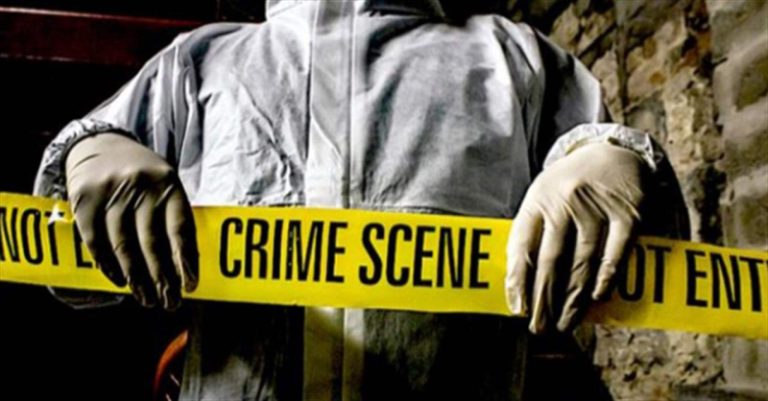 مقيدة وملفوفة بأسلاك.. عارضة أزياء شهيرة جثة في منزلها!