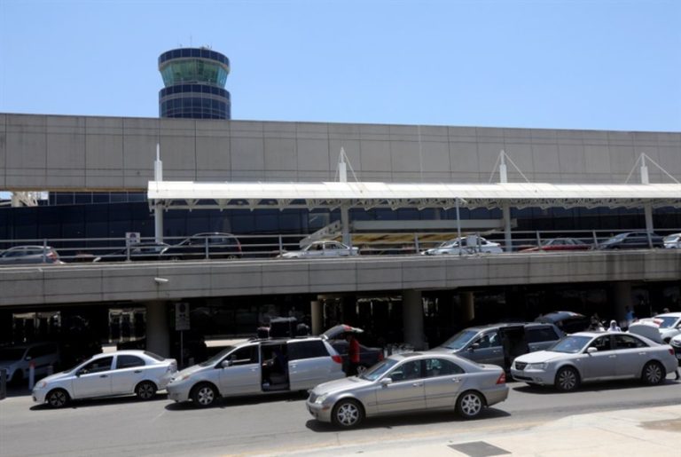 وزير الدفاع الألماني يصل بيروت