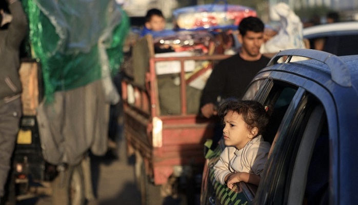 رغم التهديدات .. الفلسطينيون يعودون إلى بيت حانون