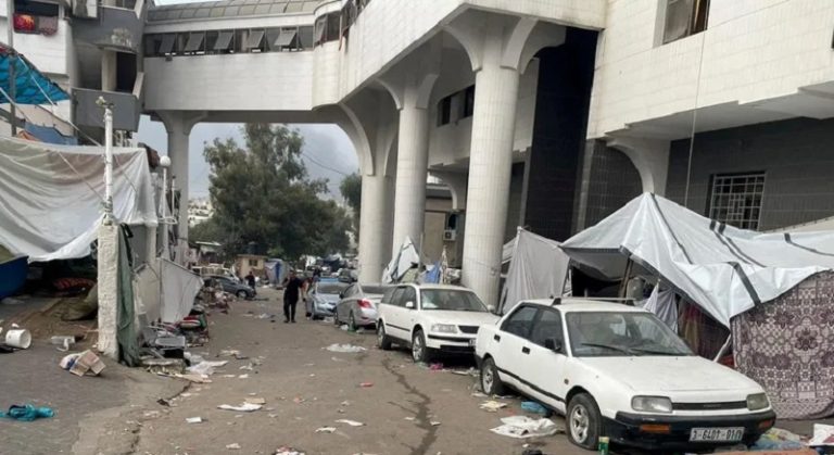 اعتقالات قرب مجمع الشفاء