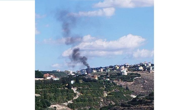 بالصورة.. العدو يستهدف سيارة في الشعيتية