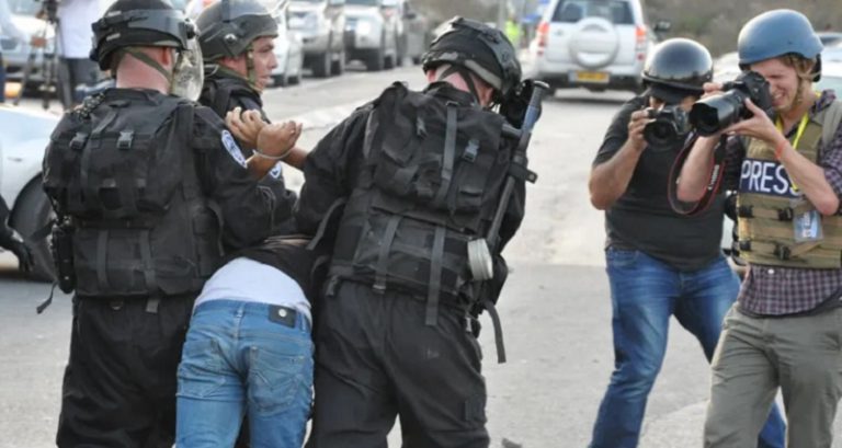 اعتقال 40 فلسطينياً في الضفة الغربية