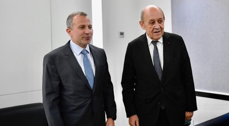 لودريان يلتقي جميّل وباسيل