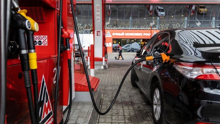 موسكو ترفع القيود عن صادرات البنزين