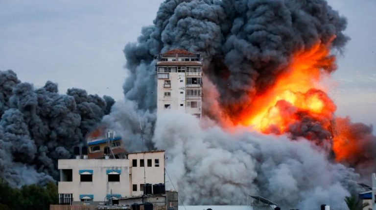 غارة جديدة قرب مخيم البريج في غزة