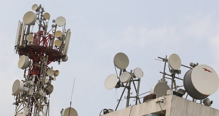 “ستارلينك” في لبنان: أيّ مخاطر تجارية وأمنية؟