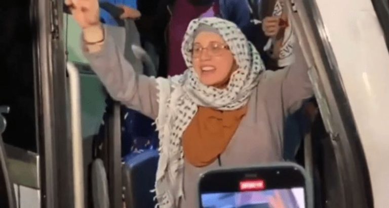 “حماس” تنتزع حرية 39 أسيراً فلسطينياً في سجون الاحتلال