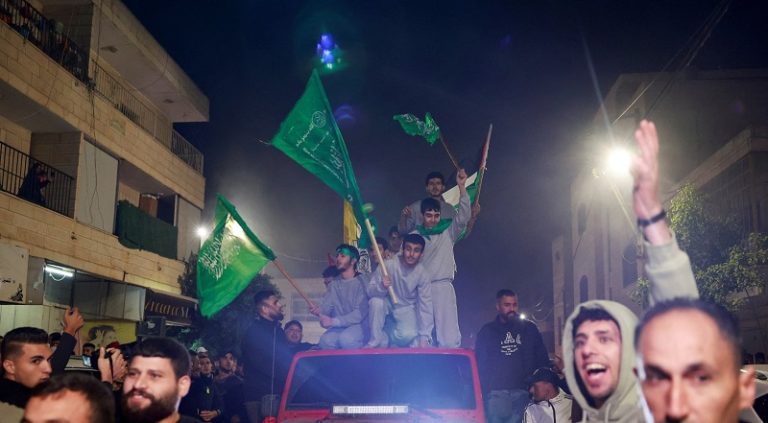 “الخارجية القطرية”: سيتم الإفراج الليلة عن 39 من الفلسطينيين