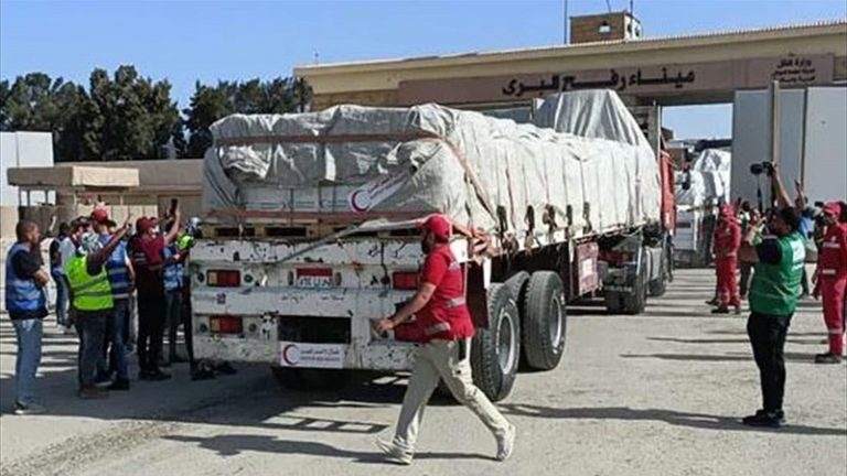 الأمم المتحدة: تفريغ حمولة 137 شاحنة مساعدات في غزة اليوم