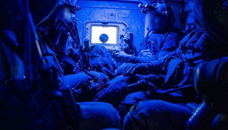 جيش العدو يزعم العثور على نفق تحت مستشفى الشفاء