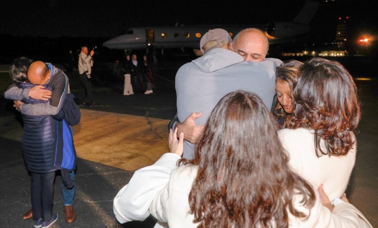 قطر تعمل على حل مشكلة تتعلق بصفقة التبادل