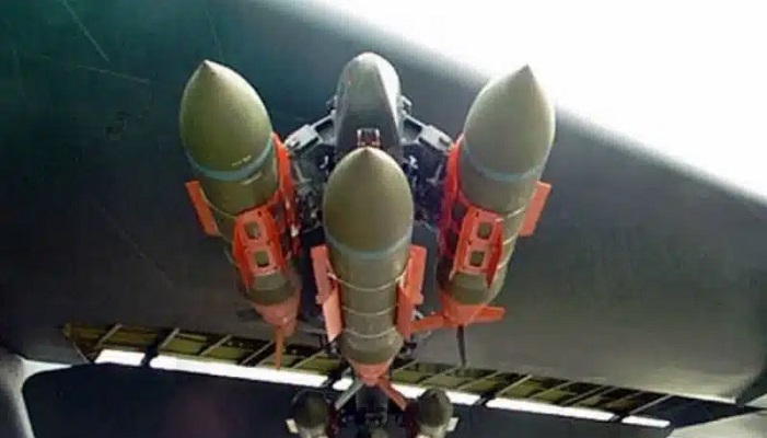 قنابل دقيقة التوجيه بـ 320 مليون دولار الى “إسرائيل”