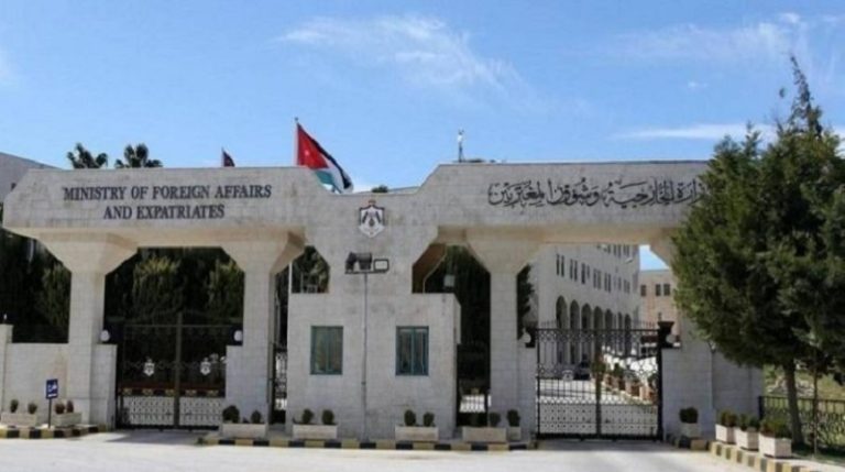 الأردن لمواطنيها: عدم السفر إلى لبنان إلا للضرورة!