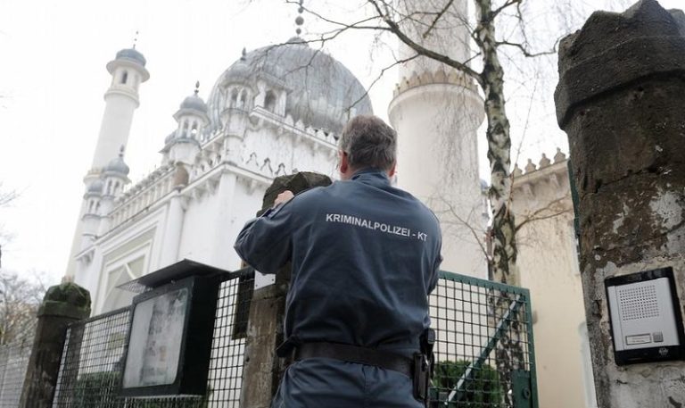 تصاعد الاعتداءات على المساجد في ألمانيا