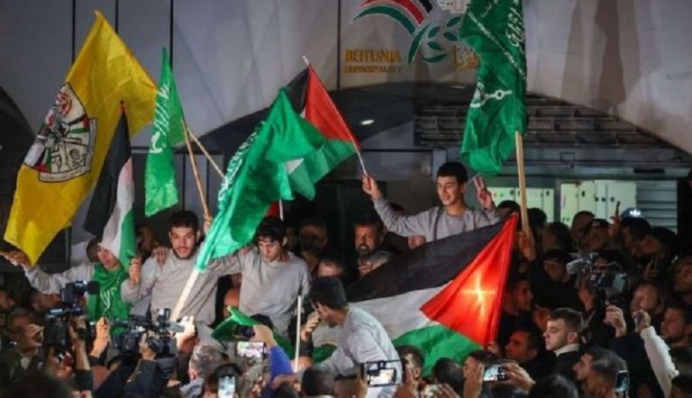 التوحّش “الإسرائيلي” لا يمنع الفرح – فلسطين تستقبل أسراها: كلّنا مقاومة