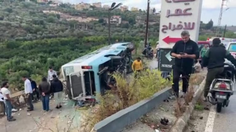 بالفيديو.. جرحى بسيول الأمطار في المناطق اللبنانية