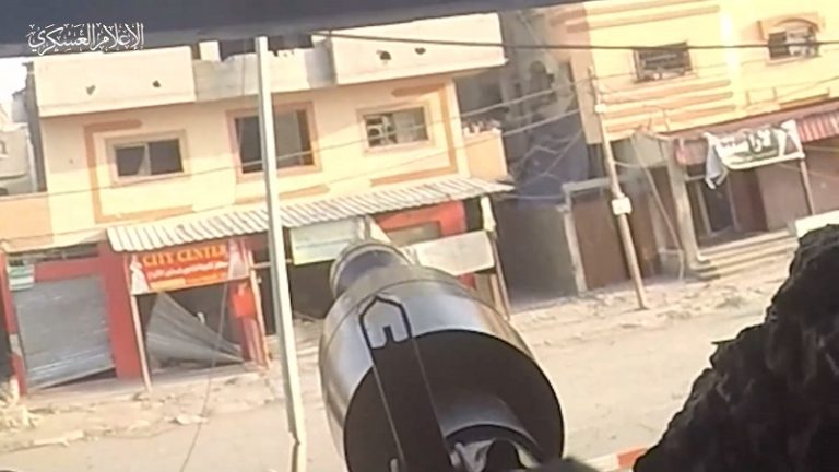 بالفيديو.. استهداف قوات الإحتلال في بيت حانون