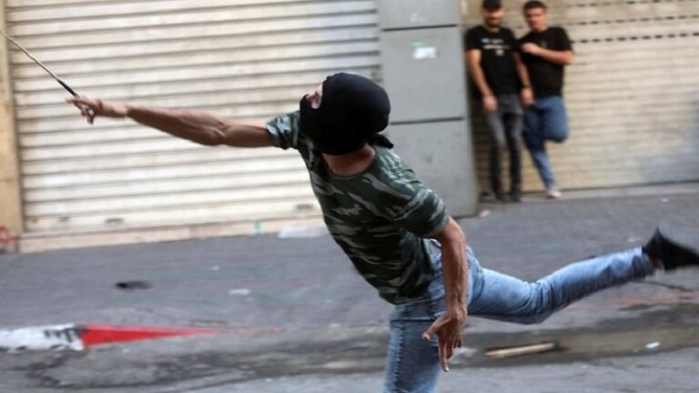 مواجهات بين مواطنين وقوات الاحتلال في جنين