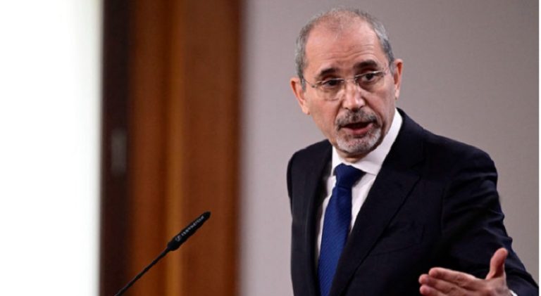 الصفدي: لن نقبل بترحيل الفلسطينيين من غزة