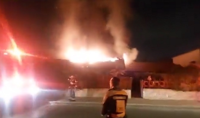 بالفيديو.. حريق ضخم وسط “تل أبيب”