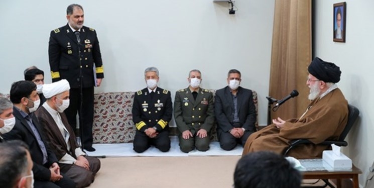 الخامنئي: القوات البحرية يجب أن تكون قوة استراتيجية شاملة