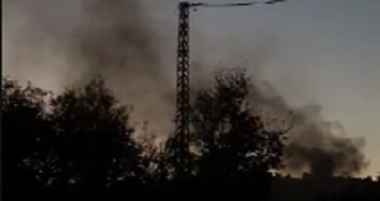 العدو يستهدف سيارة مدنية.. و4 شهداء مدنيين!