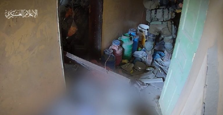 بالفيديو.. مشاهد لتفخيخ فتحة أحد الأنفاق القسامية في بيت حانون