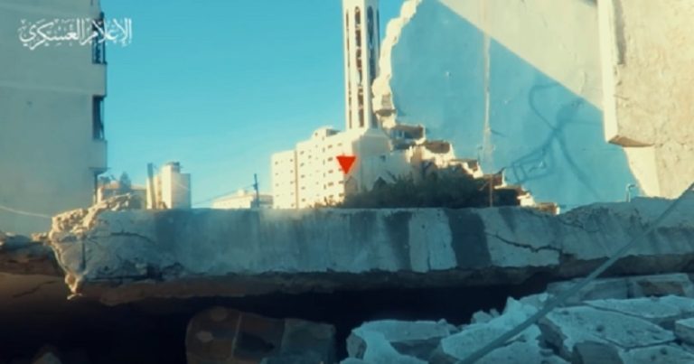 بالفيديو.. “القسام” تستهدف آليات وجنود العدو في غزة